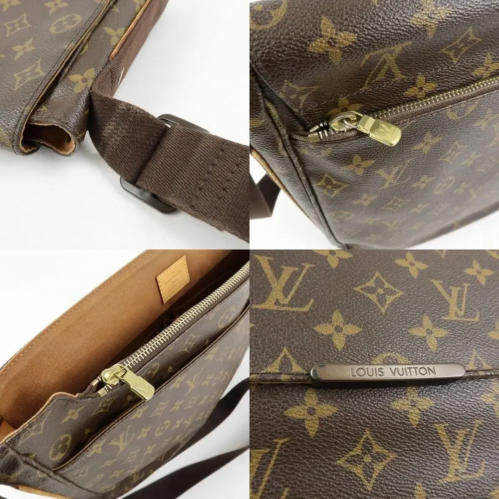 Louis Vuitton Monogram Beaubourg Messenger MM Brown